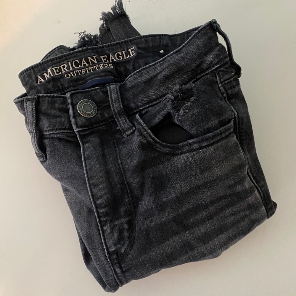 American Eagle Distressed Jeans